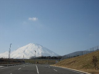 e5af8ce5a3abe8a68be98193e8b7afe38080091222 富士見道路からの富士山
