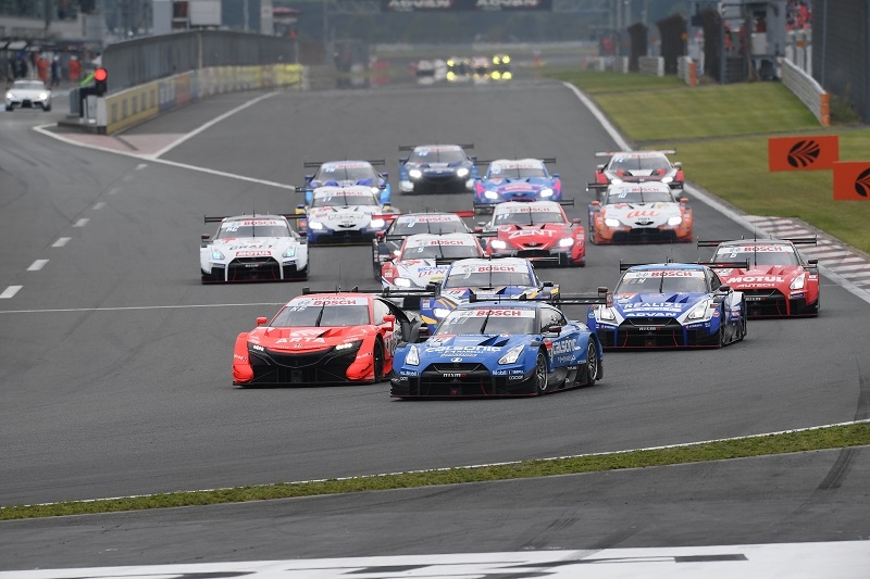 SUPER GT第5戦 GT500クラス スタート直後