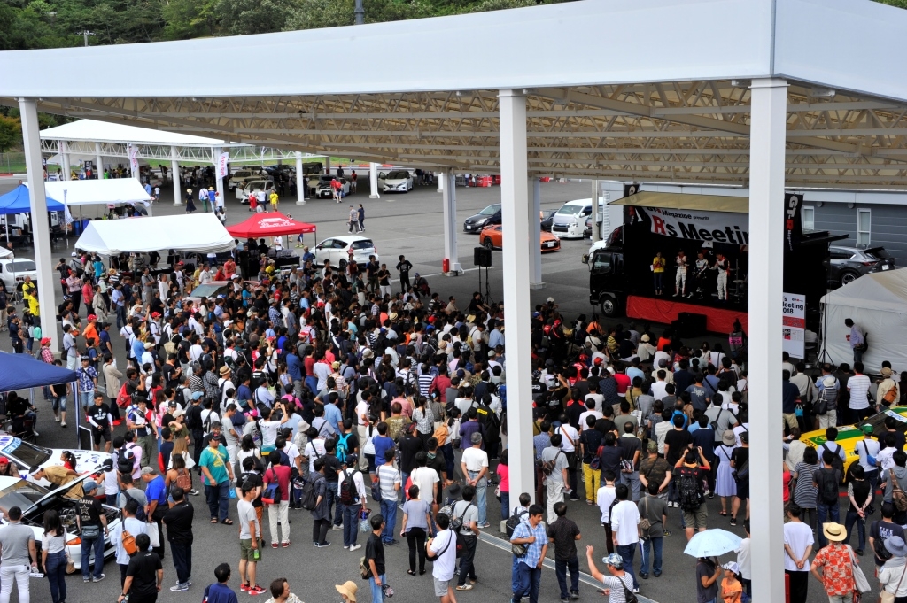 イベントステージ