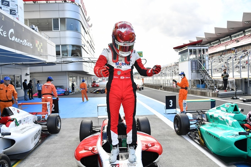 FIA-F4選手権シリーズチャンピオン平良響選手