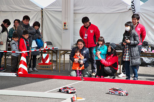 TOYOTA GAZOO Racing ブース　「電動ＲＣカーの体験コーナー」（イメージ）
