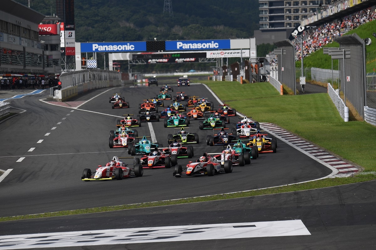 FIA-F4選手権 第6戦 スタート