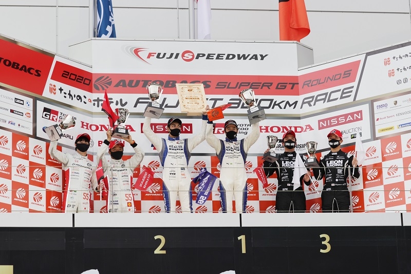 GT300クラス表彰式