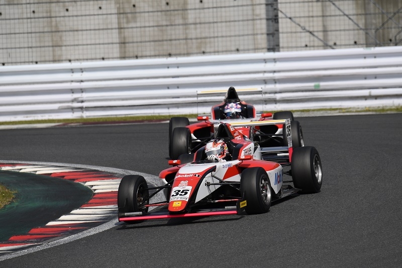 No.35 野中誠太選手　　No.36荒川 麟選手