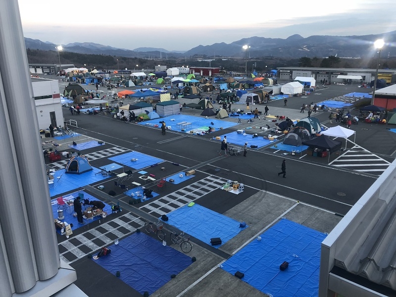 大会前日のパドック