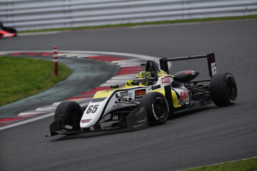 B-MAX Racing with motopark F3