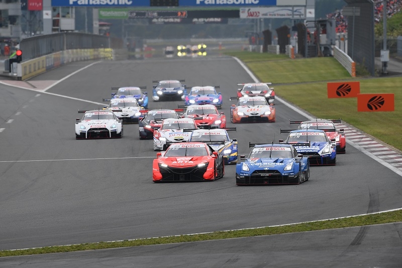 GT500クラス　決勝スタート