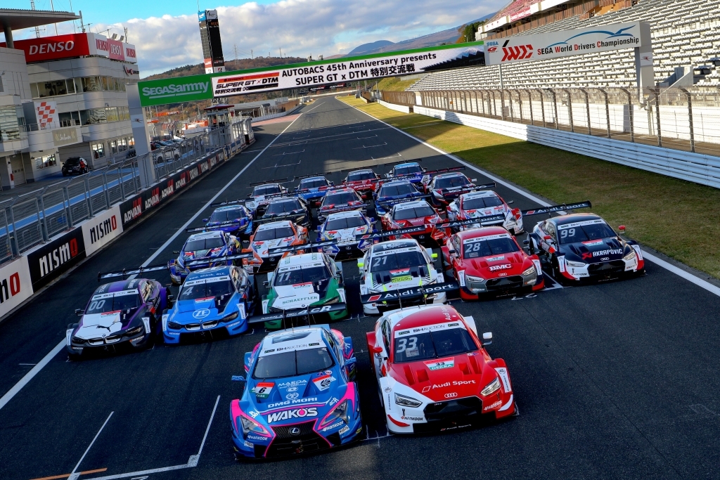 記念写真　SUPER GT＆DTM