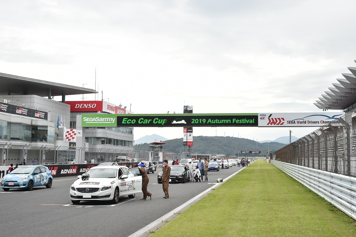 レース直前、コース上での記念撮影も可能！