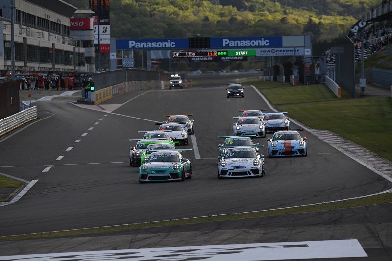 ポルシェ カレラカップ ジャパン 決勝スタート