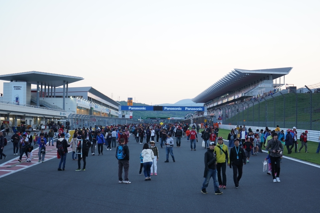 ストレートウォーク