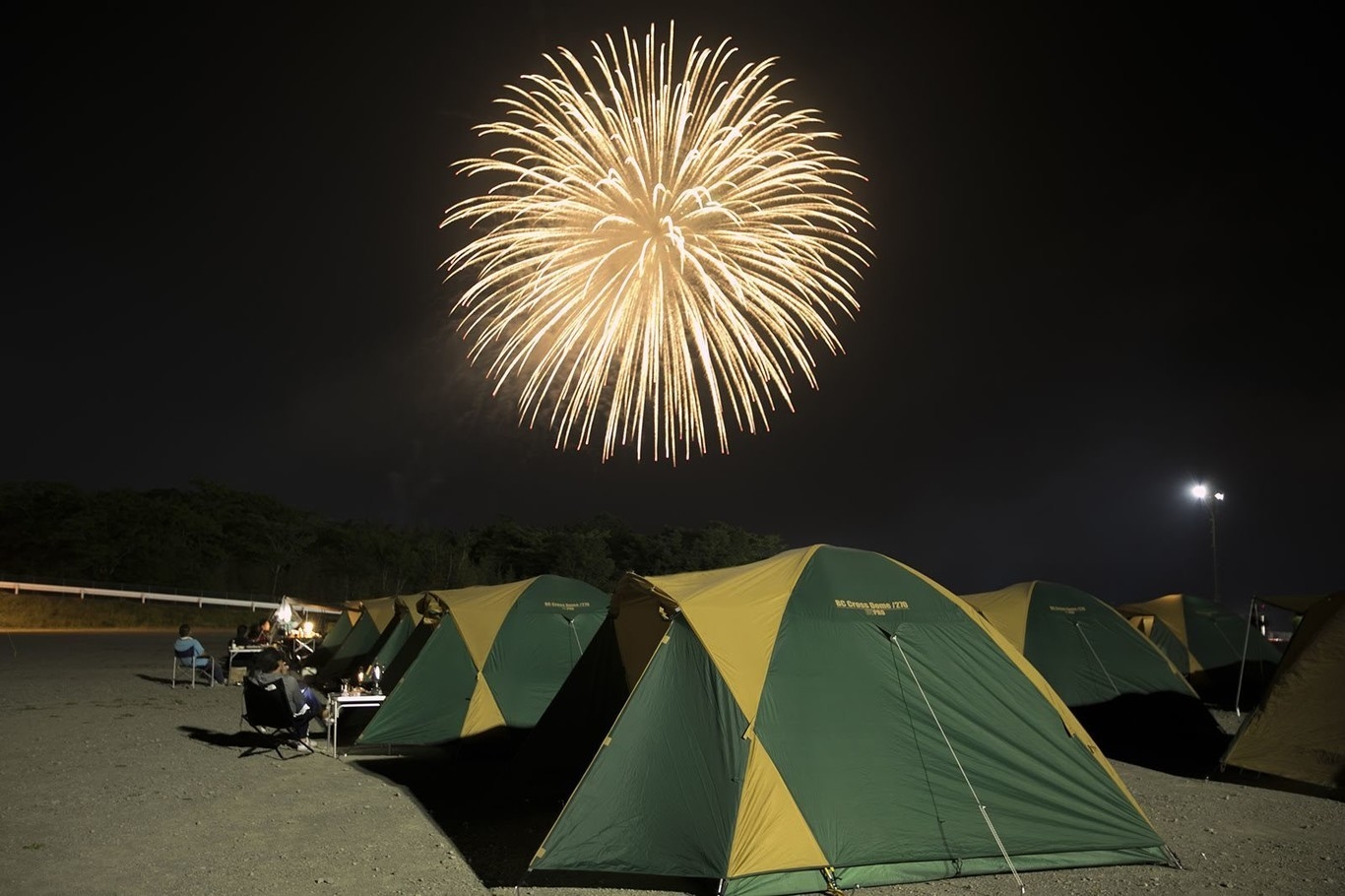 花火打ち上げ（昨年P16Bより撮影）