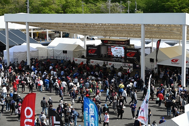 イベント広場 SUPER GT オフィシャルステージ